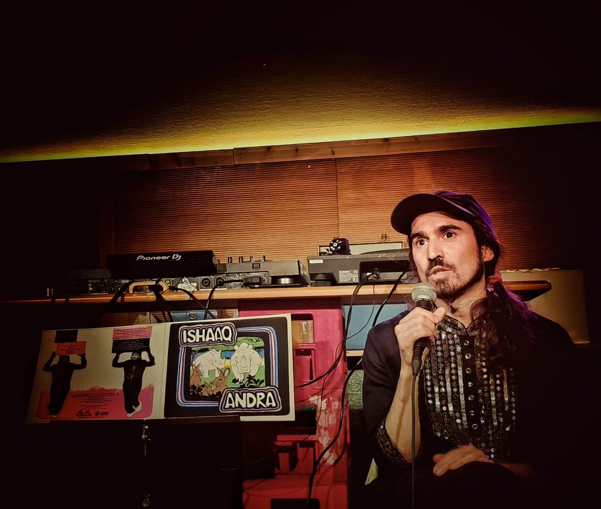 EvolutionMusiLP's tweet image. Evolution Music is proud to announce the first artist to independently have their music produced on Evovinyl, Ishaaq.

Instagram - @isaqisaq
Facebook - facebook.com/ishaaqishaaqis…
@ishaaqishaaqishaaq #musicmadebetter