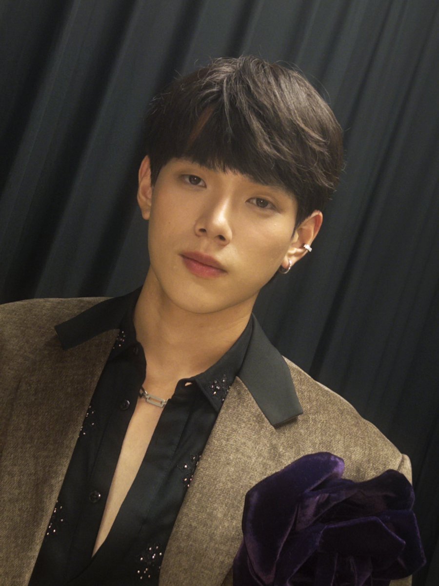 ซ on Twitter "RT LoveInTranslate Flower Boy 🌹 พิษสวาทเดอะมิวสิคัล