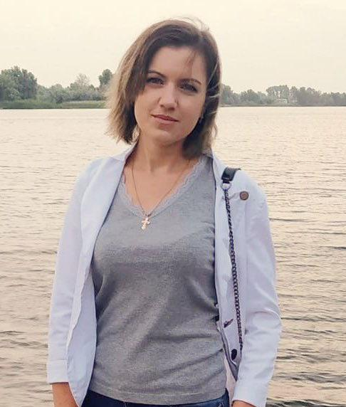 🕯️ On June 8th, 2023 - Russian artillery fire killed pregnant Ukrainian woman, Tetiana Gryshko - when she tried to save her grandparents in flooded Kherson Oblast

#ukraine #UkraineWillWin #Russia #RussiaIsATerroristState #RussiaIsCollapsing #kherson