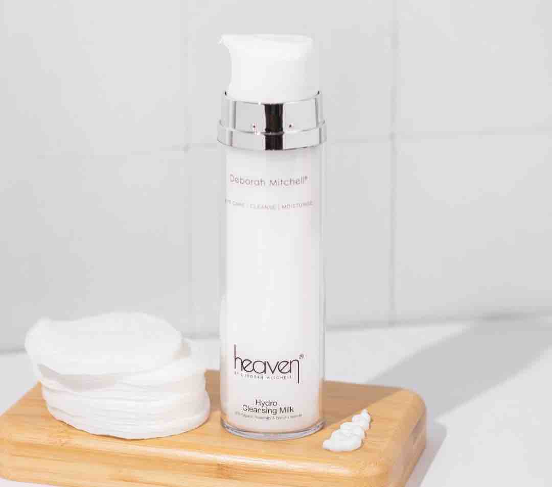 ☁️ Elevate your skincare routine to heavenly heights with my Hydro Cleansing Milk. Experience the gentle yet effective cleansing power that will leave your skin feeling nourished, balanced and ready to take on the day 🤍 #SkincareLuxury #HeavenSkincare shop.heavenskincare.com/hydro-cleansin…