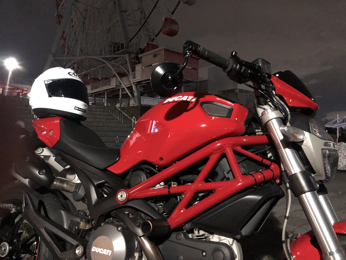 ryu1300R's tweet photo. 家に置いてるバイクが増えたので🫠

名前 : ryuji
性別 : 男
年齢 : 22
身長 : 180cm
住み : 愛知県尾張(知多)
愛車 : 隼、ストリートファイターV4S、GSXR250R、M796(仮)
好き : 睡眠、バイク、お菓子

 #バイク乗りとして軽く自己紹介
#バイク乗りと繋がりたい #隼 #StreetFighterV4S  #M796 https://t.co/3MDOBtXc5p