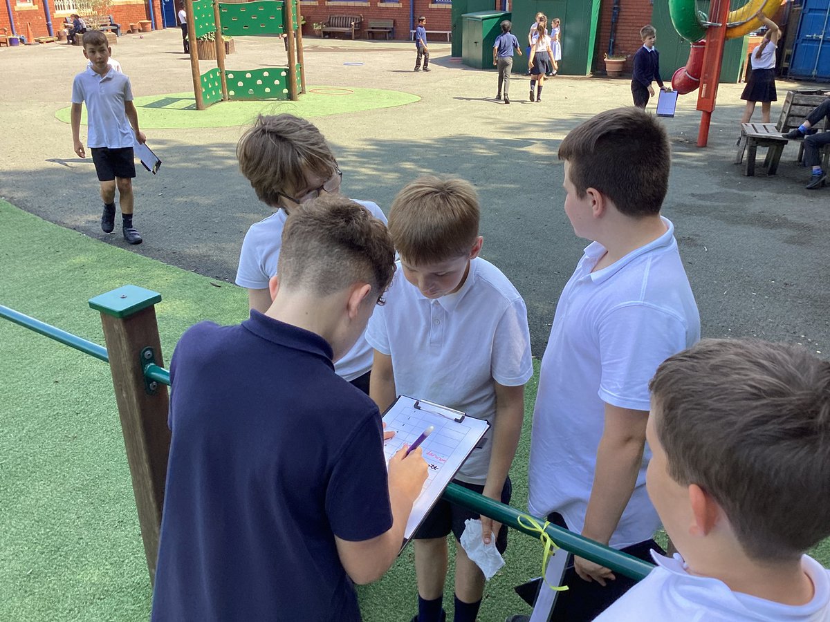 Vernon56KS2's tweet photo. It is topic launch day in UKS2! We are learning about different explorers and why their journeys are significant! We did some orienteering to find some famous explorers. Ask us who we learnt about! #VPPPE #VPPHistory https://t.co/ro1Bpt5WGc