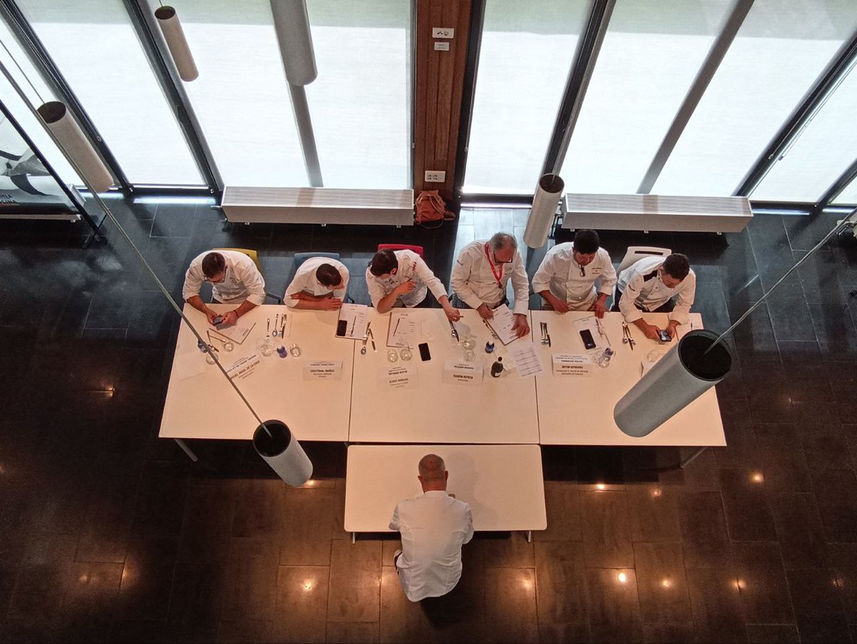 EIC_Valladolid's tweet image. Hemos acogido la final del #Concurso Provincial de #Pinchos de #Valladolid 2023. 46 hosteleros se han dado cita en nuestras cocinas para presentar al jurado sus propuestas. Los ganadores representarán a Valladolid en el Concurso Nacional de Pinchos 
@Apehva