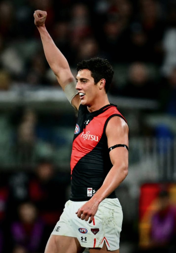DonCaldwelll's tweet photo. It's been a great month for Calders 🔥  

Averaging 25 disposals per game since Darcy Parish got injured and is looking more and comfortable in our midfield each week.

Not bad for a 22 year old who's only played 47 games. 

🟥⬛️ https://t.co/9hWQc4UdPD