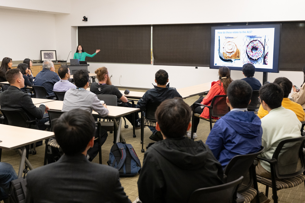 eesalbnl's tweet photo. The HydroML 2.0 Symposium recently held at @BerkeleyLab brought together experts and researchers in the field of Earth System Science to explore the application of AI and ML techniques in hydrology and other related disciplines. https://t.co/d45ATR1Kse https://t.co/vAKRnmtg9C