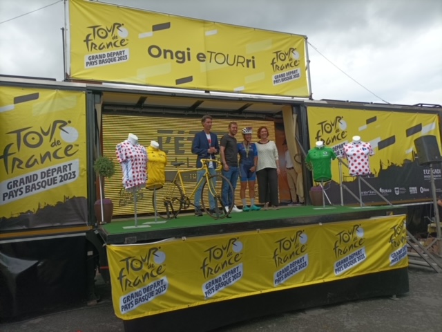 bilbao_udala's tweet photo. 🅱️🚲🟡 Arrakastatsua izan da ‘L’étape Bilbao by Tour de France' paregabe eta errepikaezina 🔗 https://t.co/2V1ghQcao0

🚴🏻 @letapebilbao @letour_euskadi @LeTour #ongieTOURri #GrandDepartPaysBasque2023 https://t.co/OI4NiM0PmW