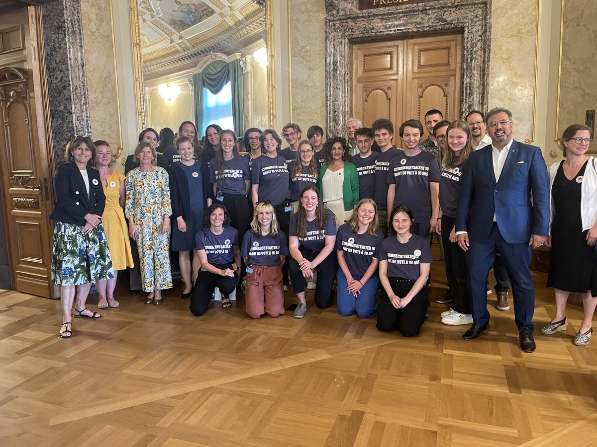 Pro Juventute (@projuventute) on Twitter photo Alle guten Dinge sind drei. Der Nationalrat schreibt die Parl. Initiative #stimmrechtsalter16 von <a href="/SibelArslanBS/">𝗦𝗶𝗯𝗲𝗹 𝗔𝗿𝘀𝗹𝗮𝗻</a> nicht ab und es geht weiter mit dem wichtigen Anliegen der Jugend. Die Erleichterung ist gross bei den Jugendlichen im Bundeshaus. <a href="/SAJV_CSAJ_FSAG/">SAJV CSAJ FSAG</a> Alle guten Dinge sind drei. Der Nationalrat schreibt die Parl. Initiative #stimmrechtsalter16 von <a href="/SibelArslanBS/">𝗦𝗶𝗯𝗲𝗹 𝗔𝗿𝘀𝗹𝗮𝗻</a> nicht ab und es geht weiter mit dem wichtigen Anliegen der Jugend. Die Erleichterung ist gross bei den Jugendlichen im Bundeshaus. <a href="/SAJV_CSAJ_FSAG/">SAJV CSAJ FSAG</a>