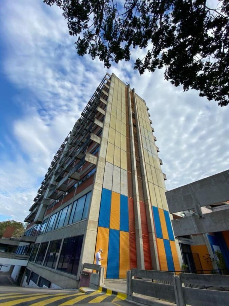 #Venezuela Oficina en Venta en Valencia venezuela.bienesonline.com/ficha-oficina-…