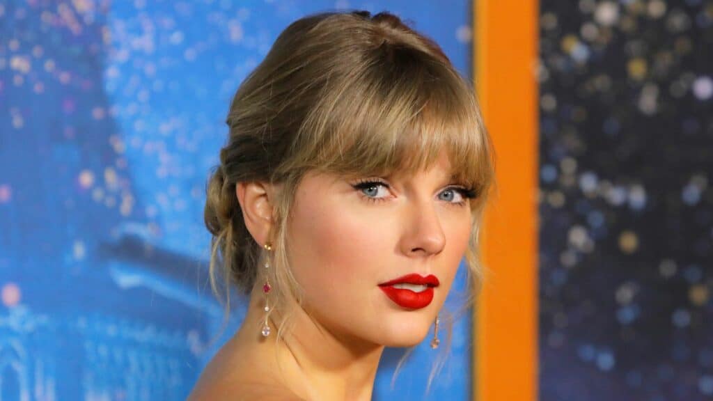 Fun music fact of the day,
Taylor Swift is the first and only woman solo artist to win the Grammy for the Album of The Year three times for her solo for solo albums.
#taylorswifttickets #GRAMMYs #womanforthewin