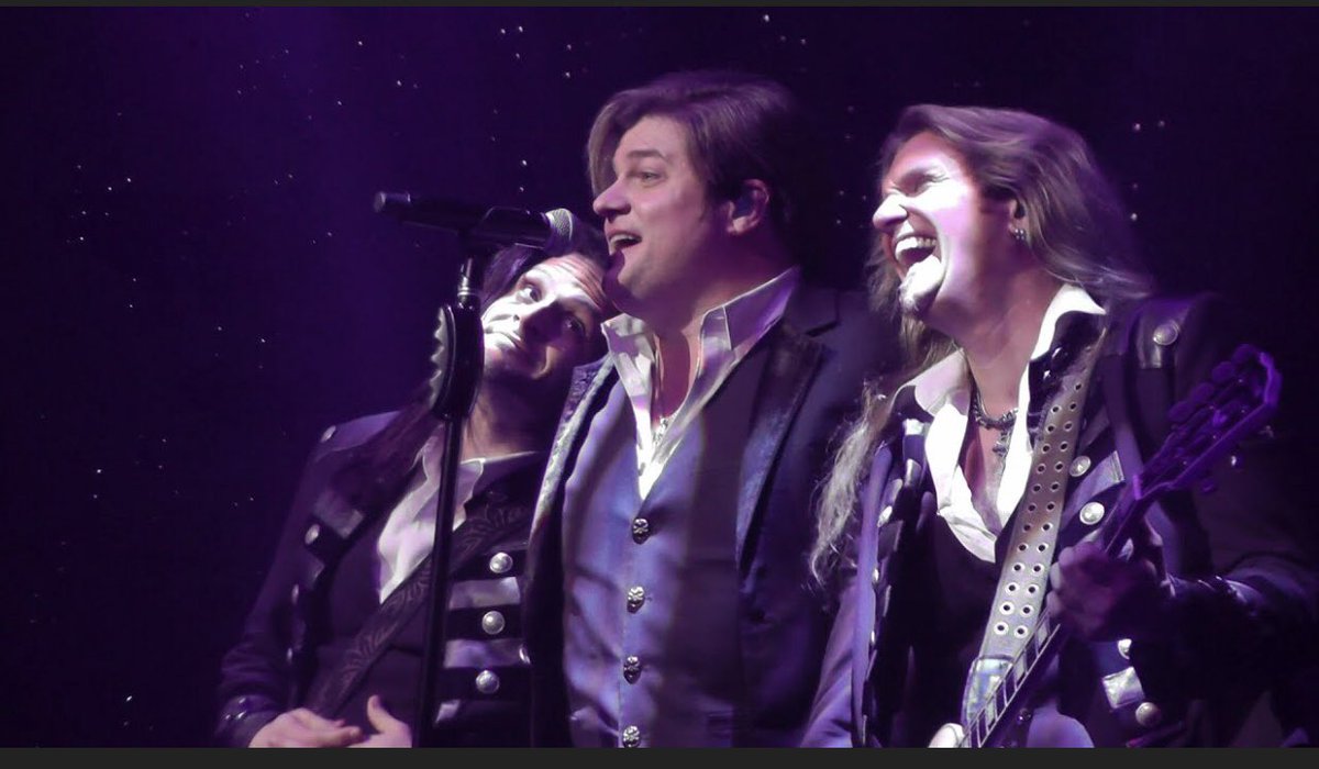AnneMarieFassl1's tweet photo. Please join me in wishing singer #RobEvan formerly of @trans_siberian a very Happy Birthday!
Here he is having a blast with bandmates @joelhoekstra13 and the late great #DavidZ in a performance of Christmas In The Air on 1/4/15 in Hartford CT .
All the best to you, Rob ! https://t.co/PLoLRO6ZSG
