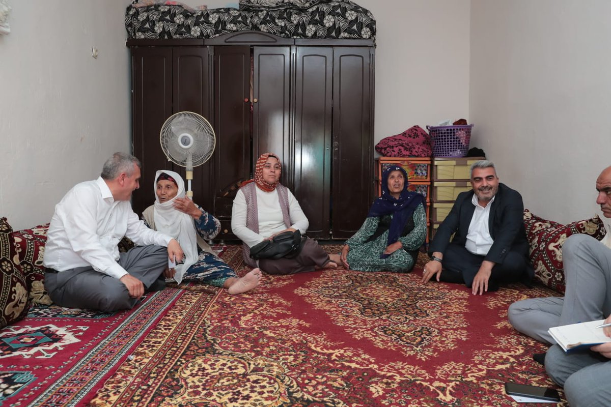zabeyazgul's tweet photo. Bu hafta rotamız #Ceylanpınar ve #Viranşehir ilçeleri.

Ev ve hane ziyaretlerimizi her hafta belirlediğimiz ilçelere yoğunlaştırıyor, hemşehrilerimizin taleplerini direkt kendilerinden dinliyoruz.

Misafirperverliklerinden dolayı teşekkür ediyorum. https://t.co/g9YdciOxUb