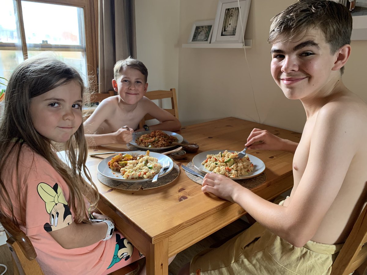 The kids are eating their own meals tonight. My two older boys made meals today at school @DysonPerrins. The eldest child made a risotto and the middle child made Spanish rice. My daughter ate both and gave her opinion 😂

#healthymeals #healthyeating #schoolmademeal #cookyourown