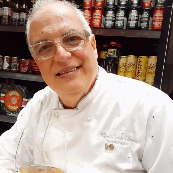 Nuestro CEO Y Chef Ejecutivo / Neurogastrónomo @chef_marcobarrios en IG <a href="/artesanocaracas/">Arte Sano Caracas</a> #Caracas