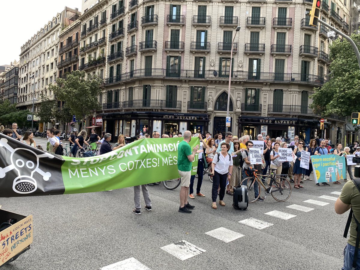 JavierUfMS's tweet photo. #eixamplerespira @BCN_Ecologia https://t.co/O1xDFt7hQH