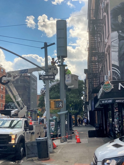Why NO signed contracts for #5G antennas in 100+ installed 32' mega-towers replicating all over NYC? Why NO #BIGWIRELESS companies co-signing <a href="/sidewalklabs/">Sidewalk Labs</a> letter supporting <a href="/LinkNYC/">LinkNYC</a>? Will CityBridge default, again? <a href="/NYCMayo/">Mayo of NYC</a> <a href="/MBPMarkLevine/">Office of Manhattan Borough President Mark Levine</a> <a href="/CMJenGutierrez/">CM Jen Gutiérrez</a>
scribd.com/document/65087…