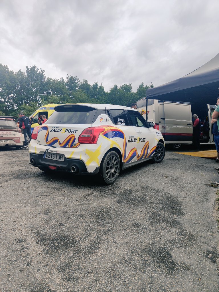todoRallye's tweet photo. 🚧 TEST 🚧 

👉Durante el día de hoy @javipardosiota  y @JoanVinyesDabad han podido probar sus monturas en tierras ourensanas de cara a la próxima prueba del @SuperCER_RFEDA el @RallyOurense 

⚡ Muy buenas sensaciones nos ha dejado el Suzuki Swift Rally5!

#CERA #SCER https://t.co/bDYHhXhHK3