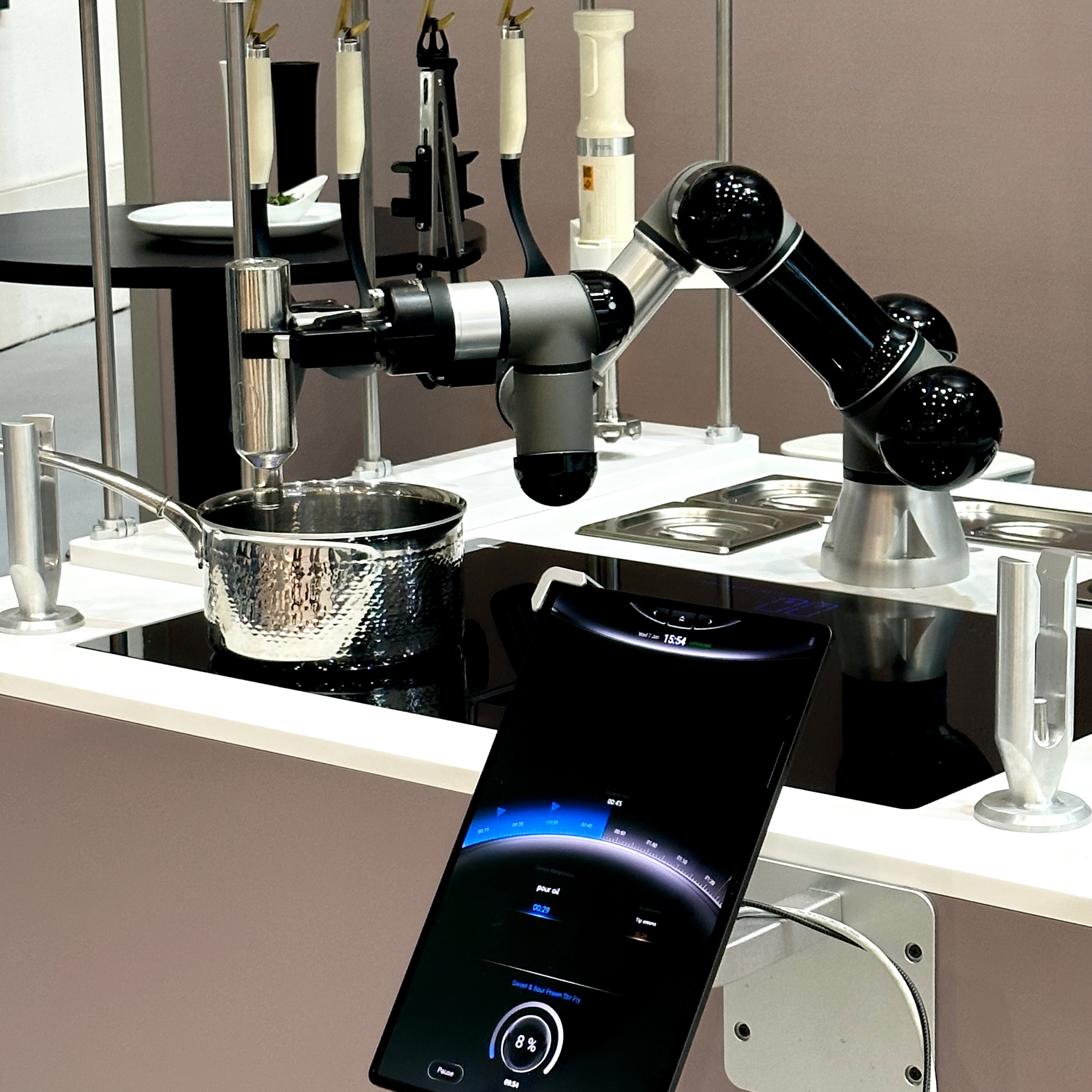 Moley Robotics - the world's first fully robotic kitchen