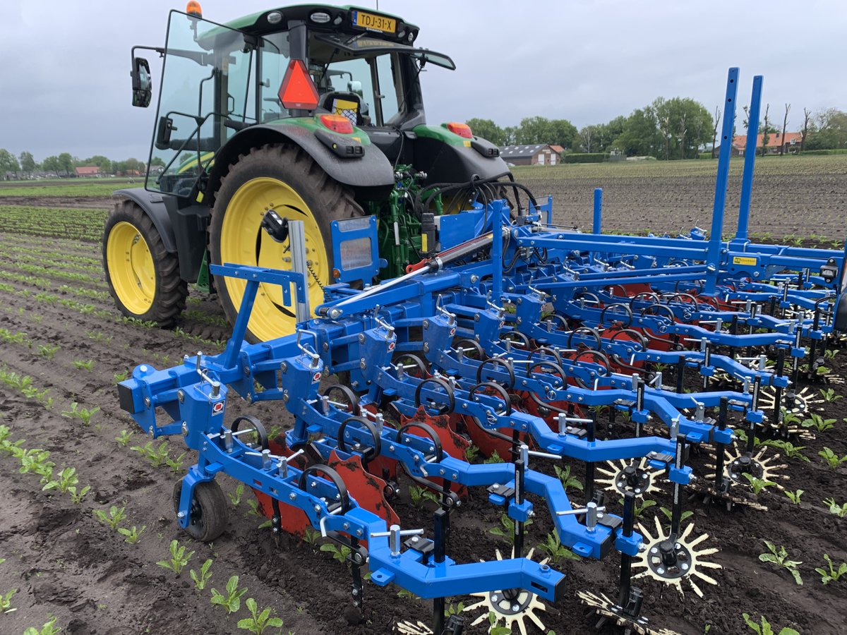 𝗗𝗲𝗺𝗼𝗱𝗮𝗴 𝗢𝗻𝗸𝗿𝘂𝗶𝗱 13 juni | Oostdijk (Zld.)
Laat u door de specialisten van Carré Premium-dealer Kraakman adviseren over mechanische onkruidbestrijding van Carré
𝗣𝗲𝗿𝗳𝗲𝗰𝘁𝗶𝗲. 𝗣𝗿𝗲𝗰𝗶𝘀𝗶𝗲. 𝗖𝗮𝗿𝗿𝗲́.
aanmelding: czav.nl/.../artikel/de…