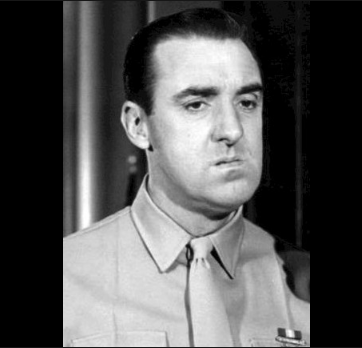 Today, we remember #JimNabors born this day in 1930. From his lovable portrayal of Gomer Pyle to his unexpected musical talents,Nabors left an indelible mark on comedy.His catchphrase 'Shazam!' still echoes in our hearts. Here's to a true comedic genius! #OnThisDay #ComedyHistory