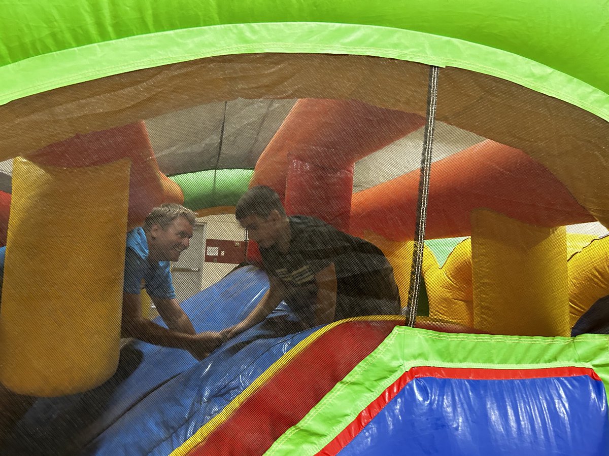 ⁦<a href="/ApplegatePE/">ApplegatePE</a>⁩ getting in on the  #pbs Fun Day!