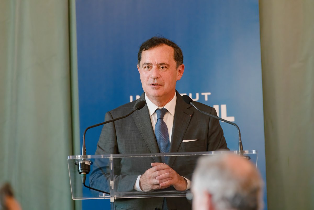 Un grand merci à <a href="/thierrymallet/">Thierry Mallet</a>, invité d'honneur de notre dernier dîner #ChoiseulVillededemain. 

Président de la multinationale <a href="/Transdev/">Transdev Group</a>, il nous a partagé sa vision de la #mobilité, des impératifs de #décarbonation et du développement urbain. 

#SmartCity #Villededemain