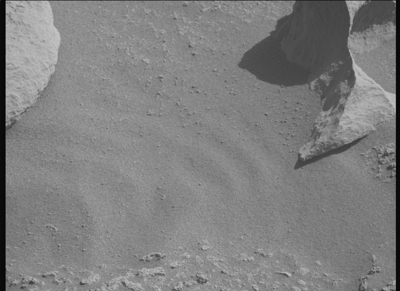 rovingmarsbot's tweet photo. Acabamos de recibir un total de 7 imagenes del Perseverance de los siguientes instrumentos:  MCZ_RIGHT:5 FRONT_HAZCAM_LEFT_A:1 NAVCAM_RIGHT:1. Puedes verlas aquí: https://t.co/iFO0VzSYV8 https://t.co/l2Synkrzr5
