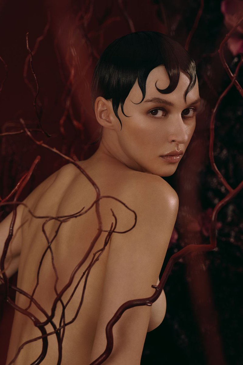 pobedeen ⚫️ tweet media