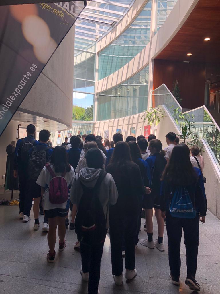 112 Comunidad de Madrid (@112cmadrid) on Twitter photo ✔️Alumnos de 3º de la ESO han visitado hoy #Madrid112.
✔️Son del Colegio Santa Francisca Javier Cabrini de Madrid.
✔️Gracias por vuestro interés y vuestra complicidad. Ya sabéis que un ciudadano mejor informado es un ciudadano más seguro.
<a href="/ColegioCabrini/">COLEGIO CABRINI</a>
#Visitas112
#ASEM112 ✔️Alumnos de 3º de la ESO han visitado hoy #Madrid112.
✔️Son del Colegio Santa Francisca Javier Cabrini de Madrid.
✔️Gracias por vuestro interés y vuestra complicidad. Ya sabéis que un ciudadano mejor informado es un ciudadano más seguro.
<a href="/ColegioCabrini/">COLEGIO CABRINI</a>
#Visitas112
#ASEM112