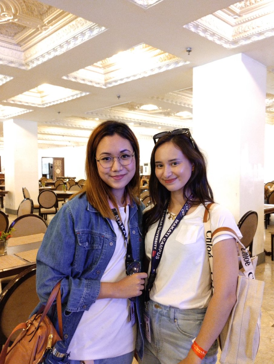 TomikoMrandilla's tweet photo. My happiness when I saw my friend that I wished to see her again and finally this is God's perfect timing. Nicky Kathleen Gilbert  is my ballet friend and like an elder sister to me now she is my schoolmate such a small world 💞🥰 #tomikomirandilla #friends #nickygilbert https://t.co/xe4dvK4Qu2