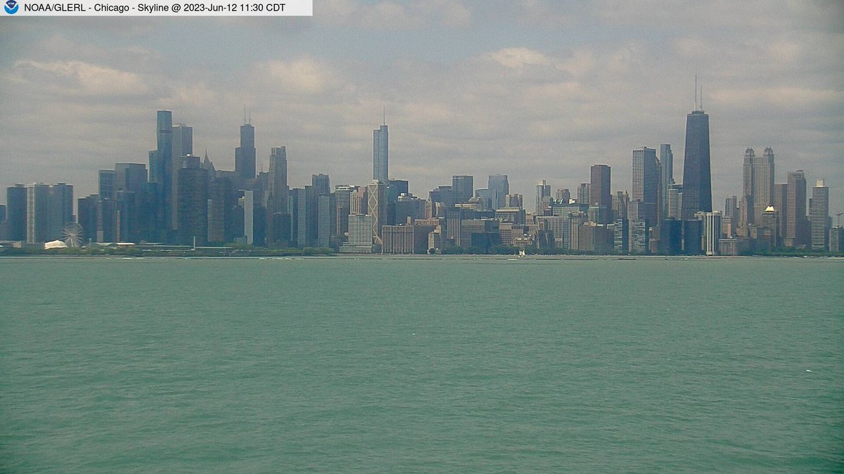 It's 60F in #Chicago with cloudy skies &amp; winds at NW10.36mph goo.gl/Z1aEUC