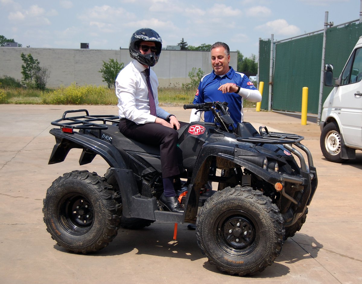 DRROffroad's tweet photo. We'd like to thank @GS10KSmallBiz for connecting us with @RepMaxMiller to advocate for small business representation.

DRR USA, a proud participant in the 10k Small Business program, is honored to be recognized for our entrepreneurial endeavors for Electric off-road vehicles. https://t.co/YhKBrOKMQZ