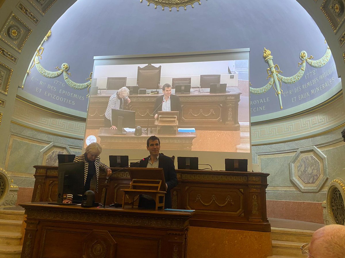 CanaudLab's tweet photo. Un immense merci à l'#Association Robert Debré pour la Recherche Médicale qui nous a remis, ainsi qu'@BaulacS et @LabLegube, le Grand Prix de Médecine à l'@acadmed. Cette somme va nous permettre de poursuivre nos travaux. Merci aux donateurs et donatrices 🙏🙏🍾🍾🥳🥳🎉 https://t.co/qOviOzfsOa