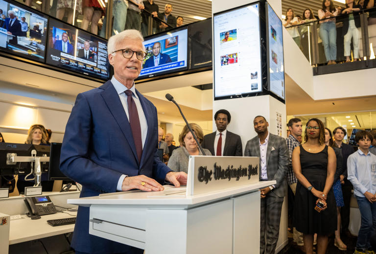 MusicSuiteC's tweet photo. Fred Ryan to leave Washington Post after nine years as publisher 
https://t.co/nNRTd9Up4o    #WashingtonPost    #newspaper    #media    #fredryan   #publisher https://t.co/2yhv5ZAjBN