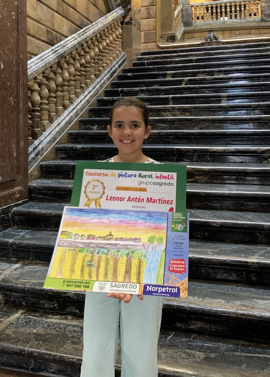 LaSalle_Burgos's tweet photo. ¡SOMOS NOTICIA! - El fin de semana, Claudia y Nuria, 5º EPO, compitieron en un torneo de baloncesto del Programa Regional de Detección de talento deportivo de la federación de baloncesto de CyL.

Asimismo, Leonor Antón, 3º EPO, recibió un premio de pintura del grupo Sagredo. https://t.co/a1DUFZwEg7