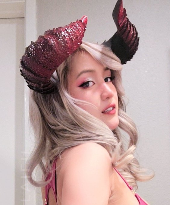 1 pic. face/body https://t.co/nPmNPqXcJA