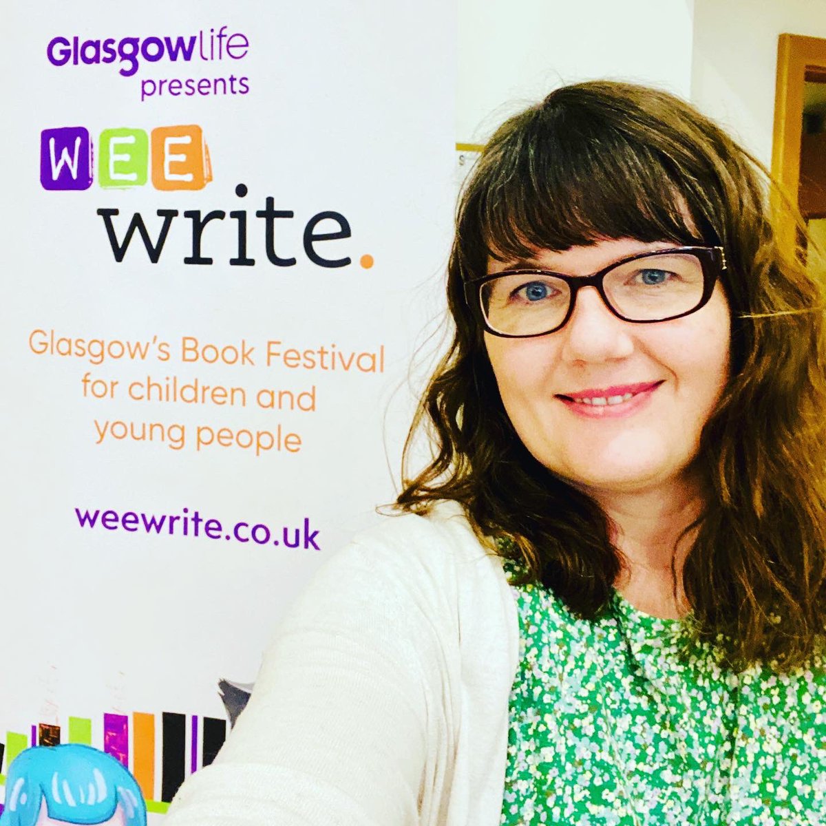 auntyemily's tweet image. Lovely to be at @AyeWrite #weewrite last week to meet nurseries and schools for ‘Tell me about… Plants’ events at @GlasgowLib Mitchell library and Castlemilk library 🌱🌱🌱🌱

Karen at Castlemilk showed me how to make  these awesome rockets AND cats - from old books 🚀 🐈‍⬛ 📚