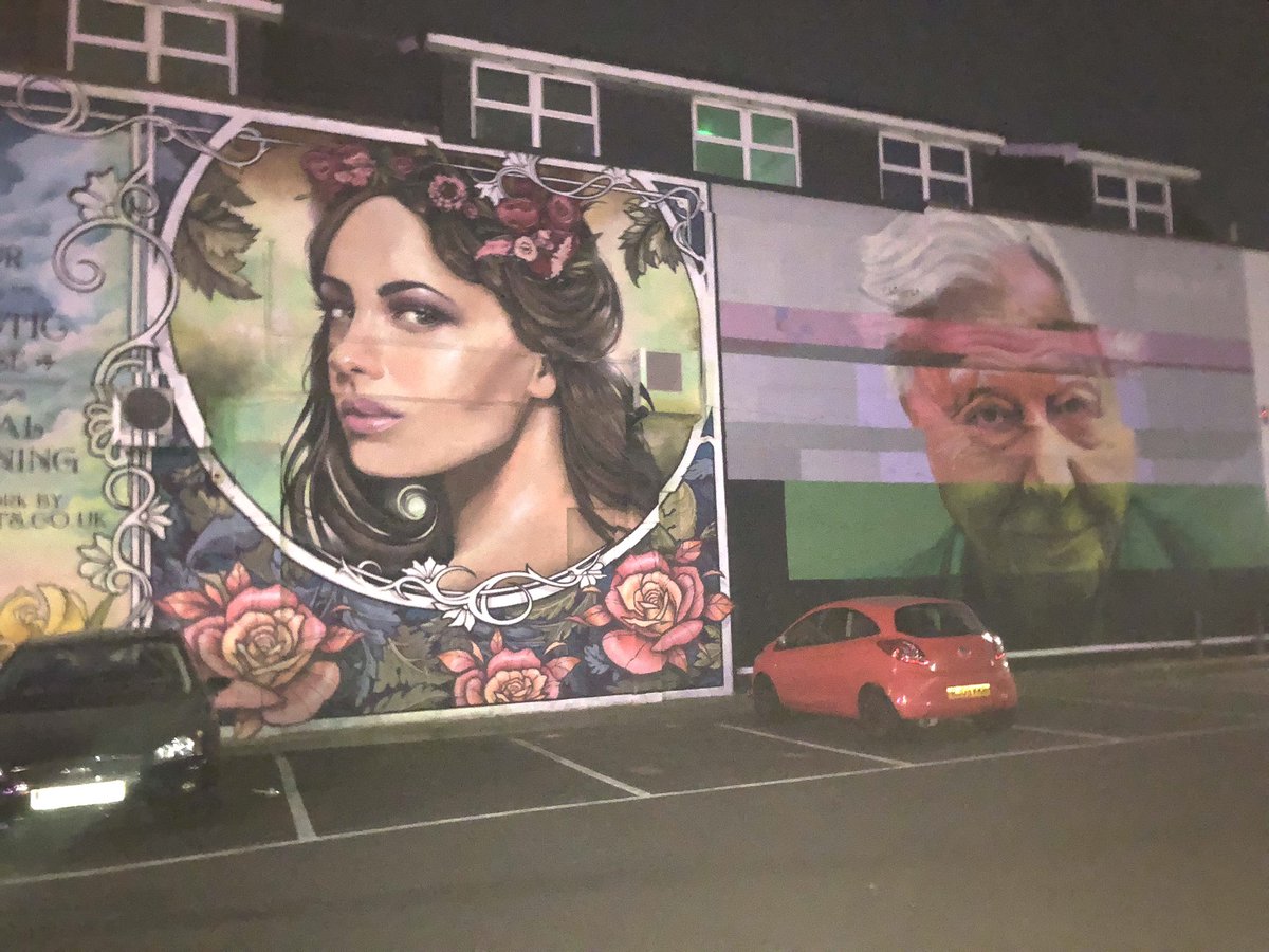 FionaxWhite's tweet photo. Incredible murals in Southend-on-Sea. At the film festival on Saturday night. https://t.co/sLVzT1YKyR