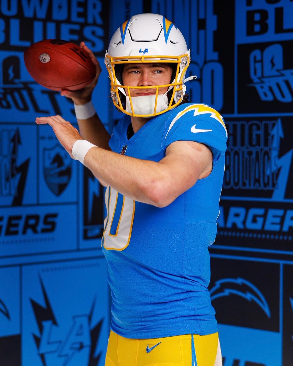 chargers's tweet photo. perfect ten https://t.co/v3mBNwZDzY