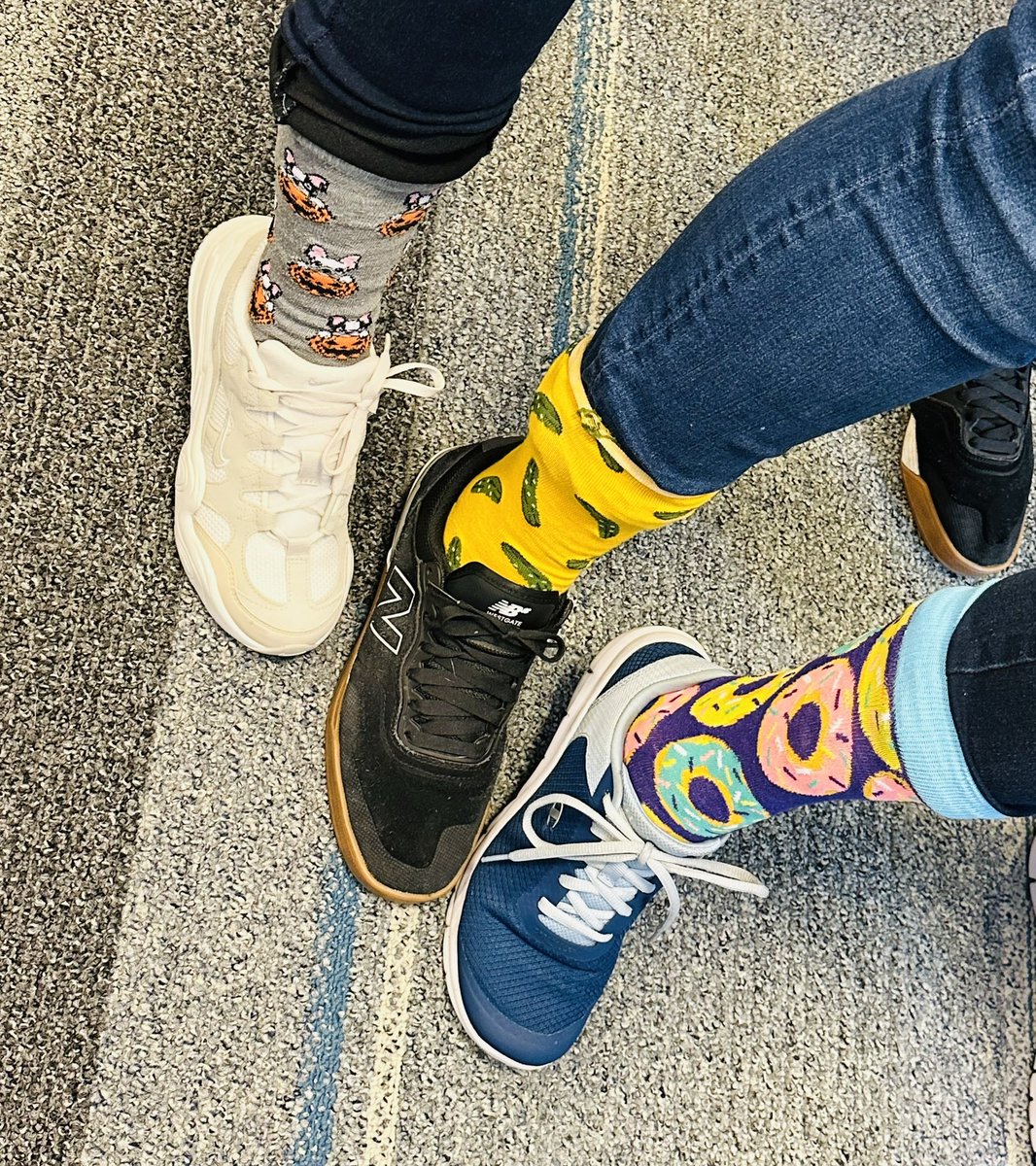 MsRegina8's tweet photo. Crazy Sock Day!! @SSG_Cerritos @MrRichardbel @ramonaloa @jmadrigal42 @AzurinKatherine https://t.co/Z4UCTmSc15