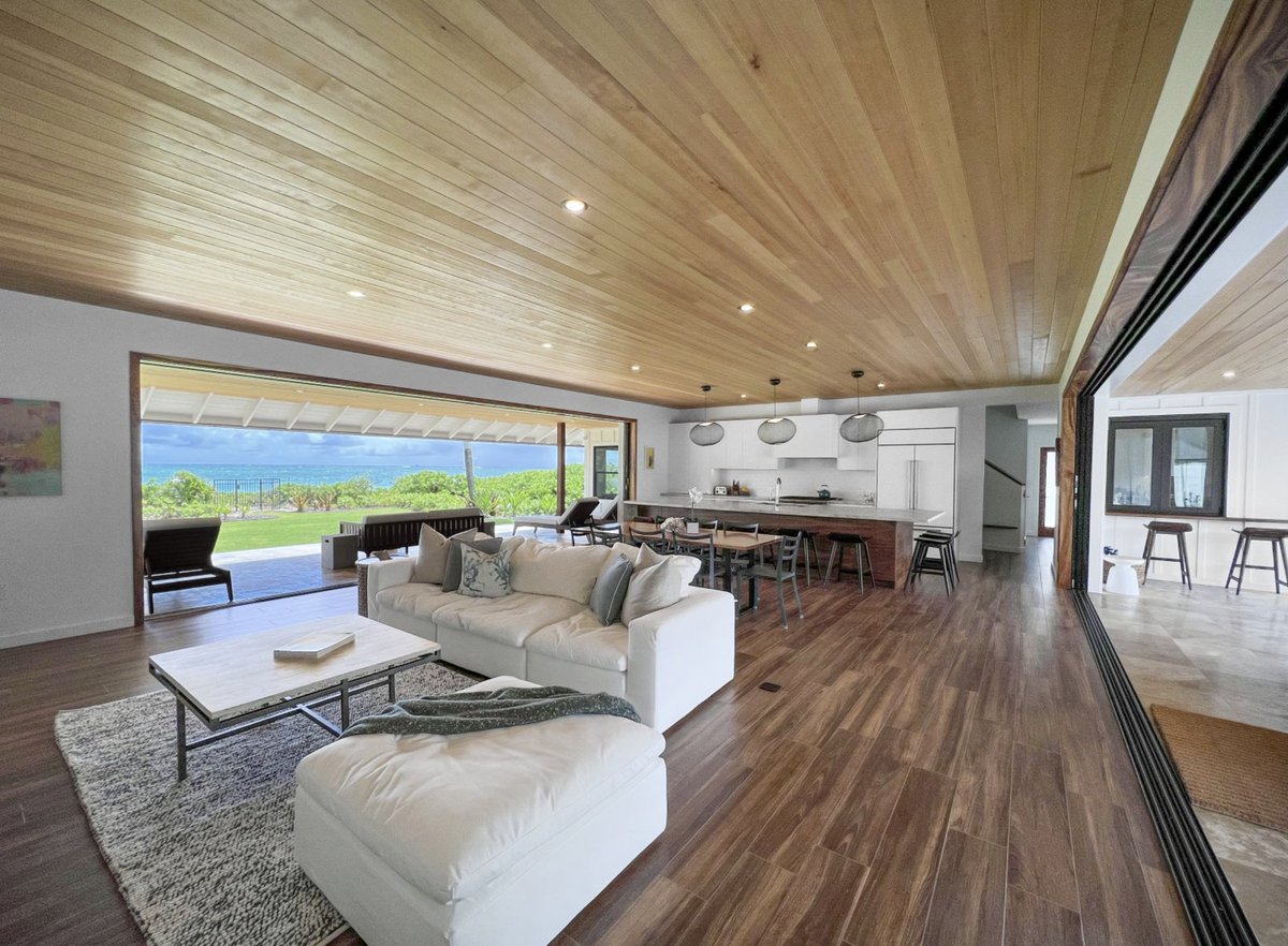 The perfect luxury Hawaiian home for your next beachfront getaway.  Book the Kailua Beach Villa today with our villa specialists. 🌴 exoticestates.com/hawaii-vacatio… #villarentals #luxuryvillarentals #villavacationrentals #luxuryvacationrentals #vacationrentals #villavacationrentals