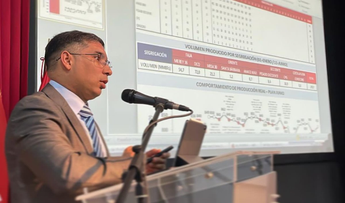 TellecheaRuiz's tweet photo. #12jun Instalamos mesas de trabajo con los 44 presidentes de las Empresas Mixtas @PDVSA para analizar los logros y las metas por cumplir en este primer semestre del año.

¡La planificación es vital para alcanzar los objetivos productivos trazados!
@NicolasMaduro
@delcyrodriguezv https://t.co/EpRRIA8atZ