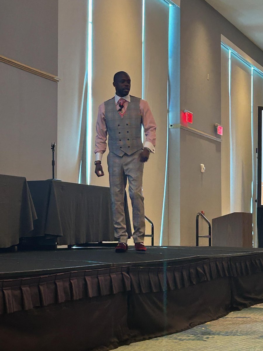 freddyshegog's tweet photo. Thank you to the Florida Joint Councils Conference for valuing the student experince & educating the whole student! https://t.co/4eZAdoBrke speaking tour next stop is @roanestate where I will deliver my, "What is your legacy?" Keynote for convocation! #speakingtour #themessagellc https://t.co/0fmESd7CpZ