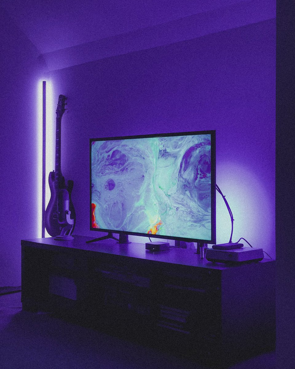 Muffinmanpsu's tweet photo. Investing in my room to create a haven of serenity and keep my mood soaring high. Surrounding myself with cozy vibes and personal touches that bring joy everyday. 👌🏽#muffimanplzstndup #ambientlights #smarthome #roomgoals #techdecor https://t.co/txgNYqfyjN