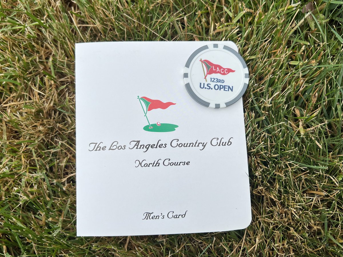 PGAPappas's tweet image. 🚨 PGAPappas US Open / Father’s Day GIVEAWAY 1 🚨 

🔥 Defending Champion Matt Fitzpatrick Signed Titleist Pro V1x Ball (ball he uses), LACC pencil and ball marker, and LACC 123rd US Open poker chip. 👀 #USOpen 🇺🇸

To enter: 
✅ Retweet
✅ Follow @PGAPappas and @usopengolf