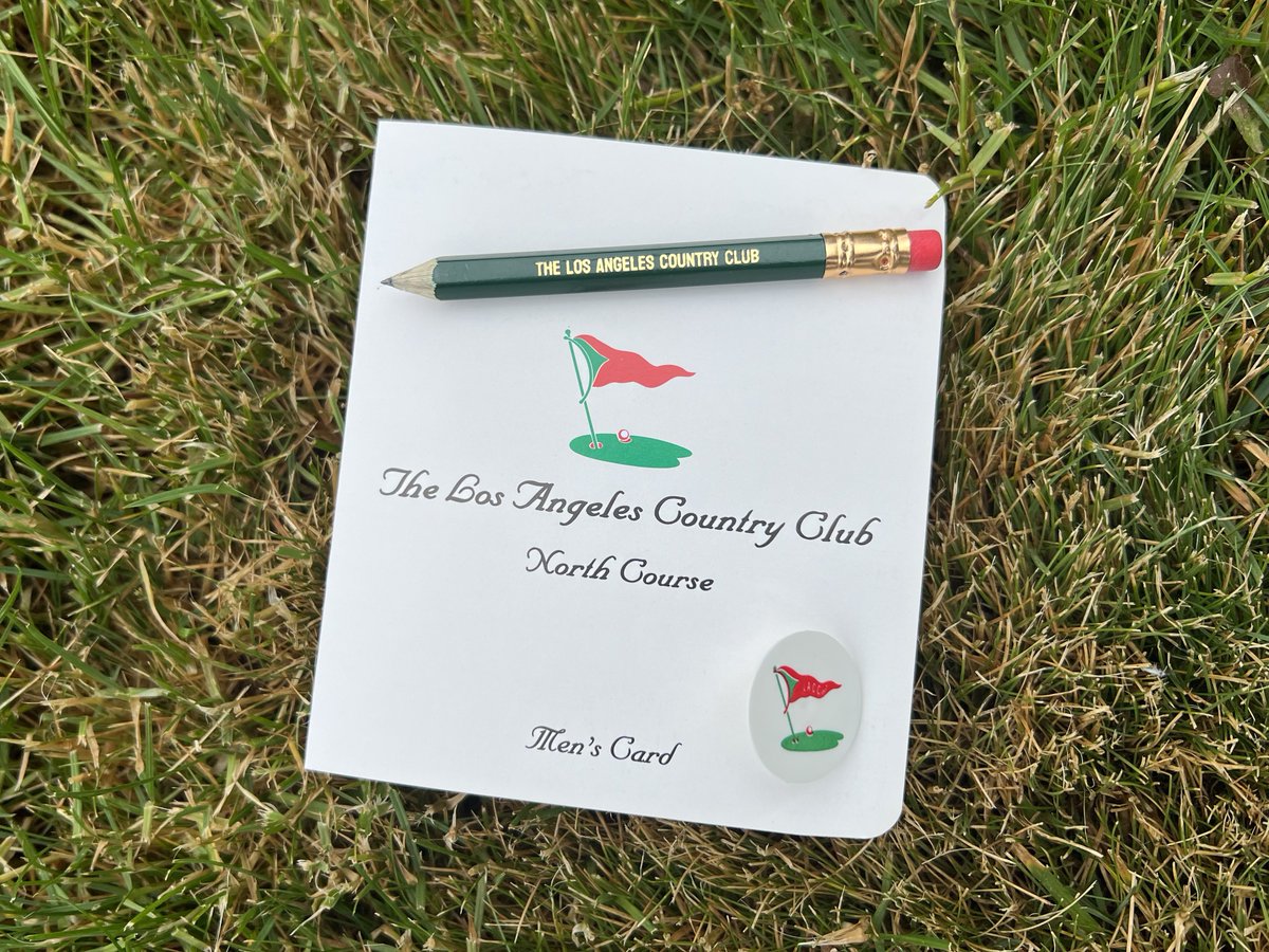 PGAPappas's tweet image. 🚨 PGAPappas US Open / Father’s Day GIVEAWAY 1 🚨 

🔥 Defending Champion Matt Fitzpatrick Signed Titleist Pro V1x Ball (ball he uses), LACC pencil and ball marker, and LACC 123rd US Open poker chip. 👀 #USOpen 🇺🇸

To enter: 
✅ Retweet
✅ Follow @PGAPappas and @usopengolf