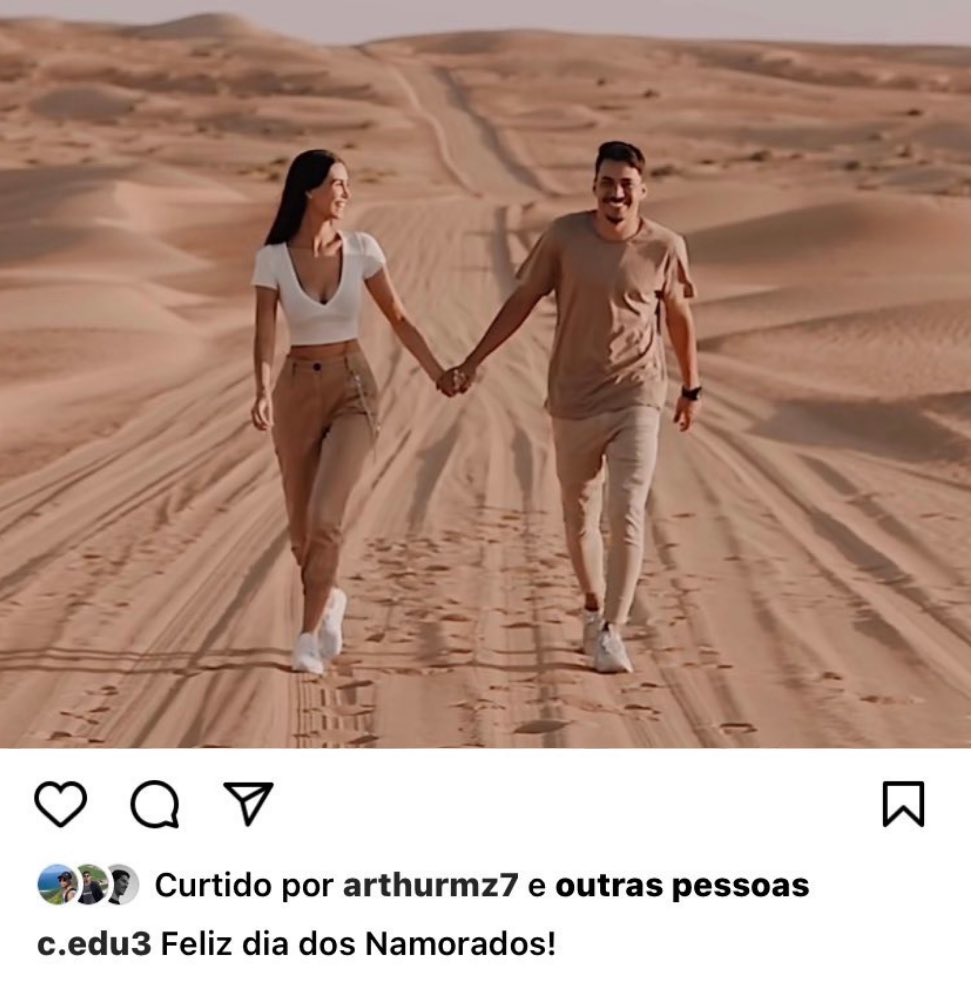 CentralBotafogo's tweet photo. O Botafogo AMA. https://t.co/ZgbLFdis8B