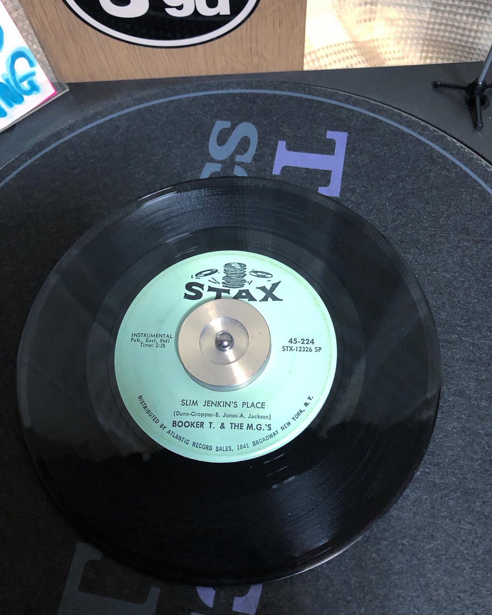 BOOKER T. & THE M.G.'S
GROOVIN
SLIM JENKINS PLACE
こんなん両A面じゃん！
どっちもカッコ良すぎる👍
#レコード
#records
#vinyl
#bookertandthemgs