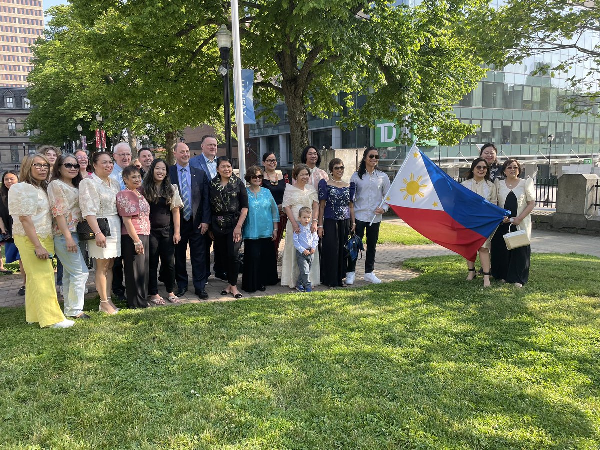 MikeSavageHFX's tweet photo. June is also Philippine Heritage Month. Today we raised the flag of the Philippines 🇵🇭 in Grand Parade to celebrate 125th anniversary of their independence. It’s is a pleasure to recognize this amazing community that contributes to our City’s diversity.#PhilippineIndependence https://t.co/vHqcSYEcO3