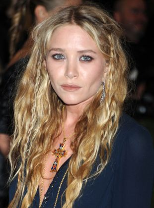 merlinpapin3's tweet image. .@FredOL69007 On souhaite un Bon Anniversaire à #MaryKateOlsen et #AshleyOlsen qui ont 37 ans on peut les voir dans 

La Fête à la maison
Une Journée à New York
Charlie Angel's