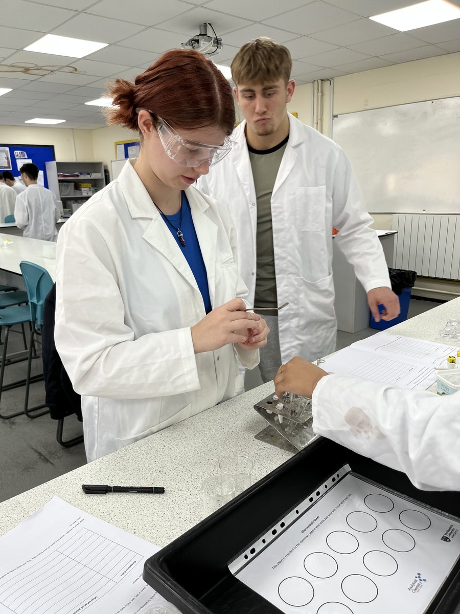FullbrookSchool's tweet photo. On Friday, our Y12 Chemistry students kicked off their entry in the @RoySocChem Schools' Analyst competition. They're tasked with solving what's been used to sabotage a baking competition. We'll share more photos across this week.
#BigEnough2Challenge #SmallEnough2Care #rscsac23 https://t.co/NKWcX1Ua0W